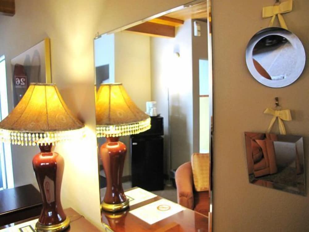Hudson Manor Inn - photo 18
