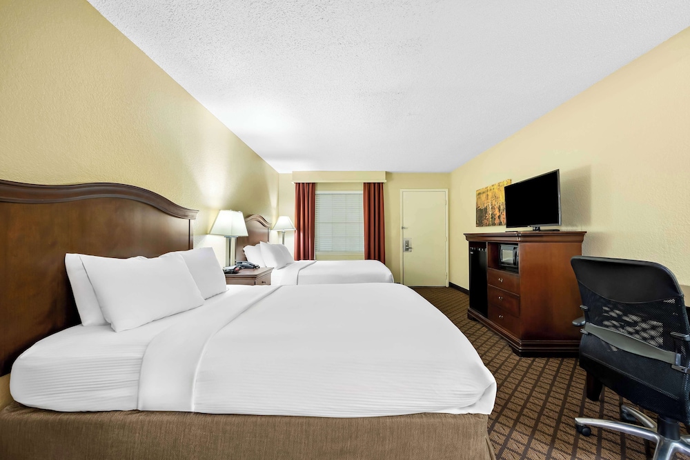 Best Western Coach House - photo 16