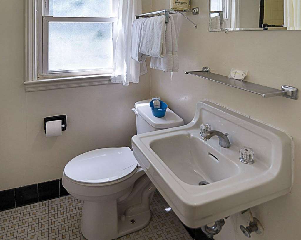 Econo Lodge Westminster MA - photo 17
