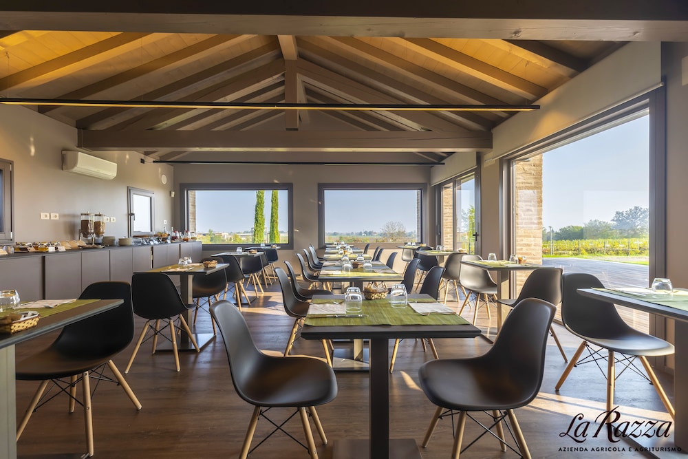 Agriturismo La Razza — 4-Star Luxury Hotel in Reggio Nell'emilia, Italy