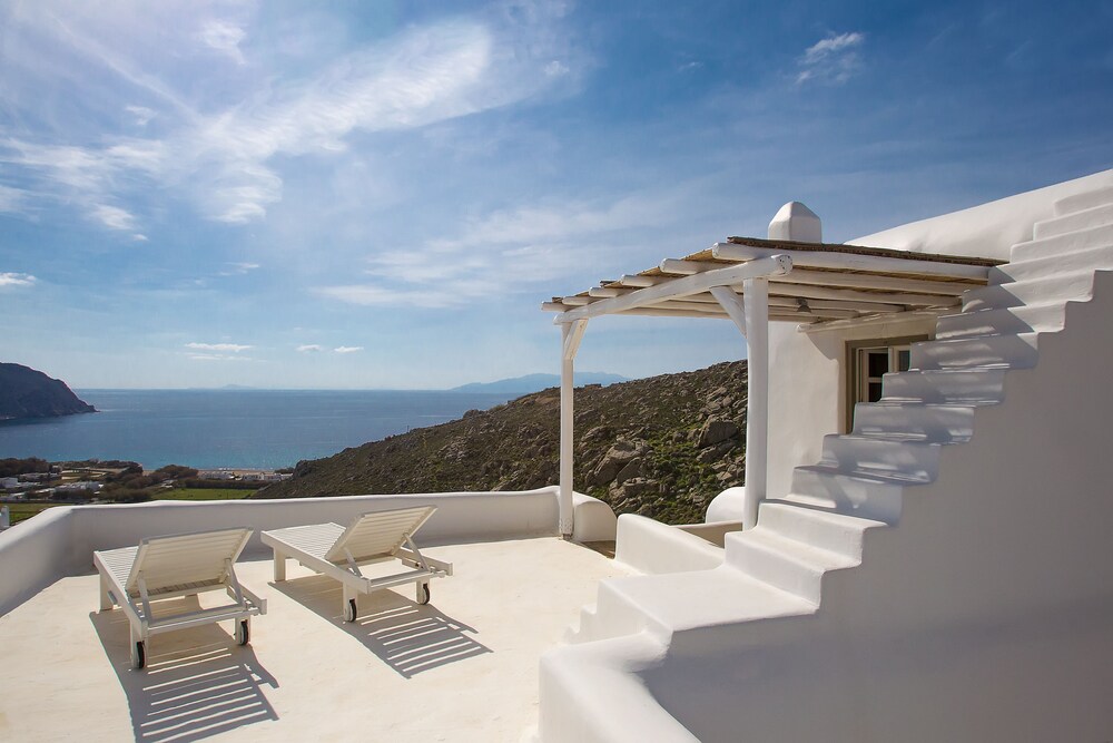 Villa Artisti Mykonos — 4-Star Luxury Hotel in Mykonos, Greece