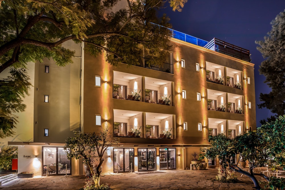 Lear Sense Experience Luxury Hotel in Gedera, Israel