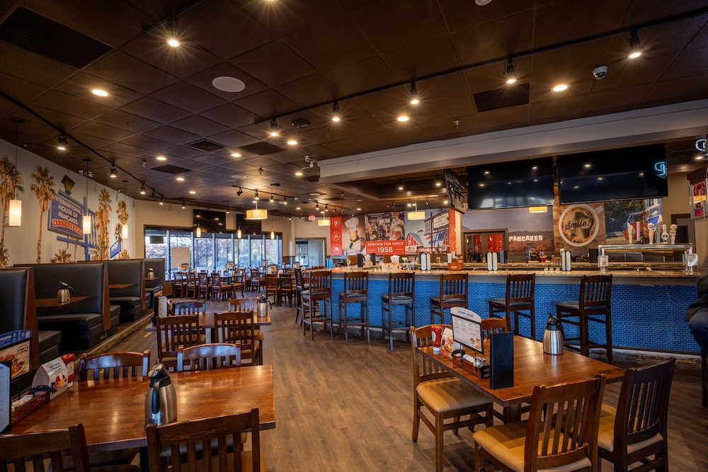 Holiday Inn Brookfield Milwaukee by IHG - photo 48