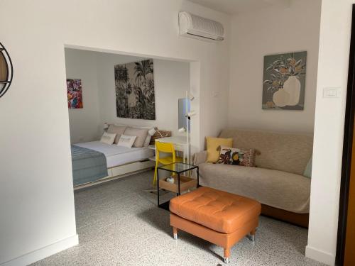 8 8 Appartamento con garage — 4-Star Luxury Hotel in Livorno, Italy