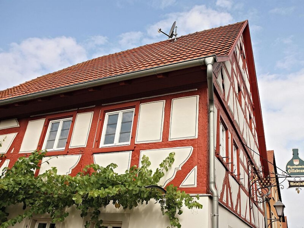 Weingut Hillabrand - carbon neutral hotel in Willanzheim