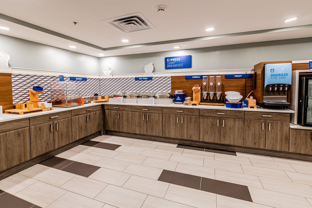 Holiday Inn Express Indianapolis South by IHG - photo 48