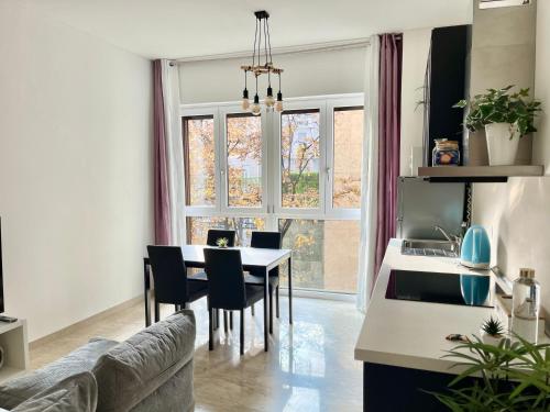 The White House Modern Apartment In Center — 4-Star Luxury Hotel in Milan, Italy