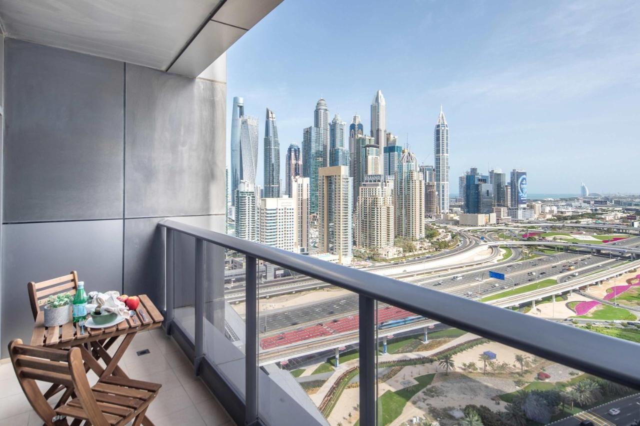Frank Porter Green Lakes — 4-Star Luxury Hotel in Dubai, United Arab Emirates