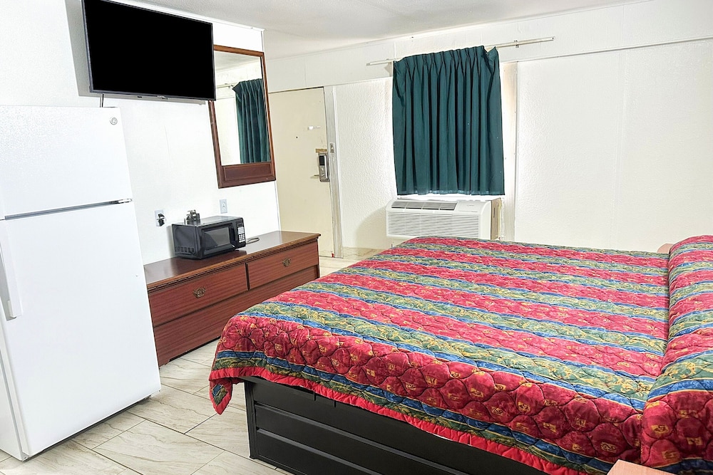 Shamrock Kings Inn By Oyo Marked Tree I 555 - photo 9