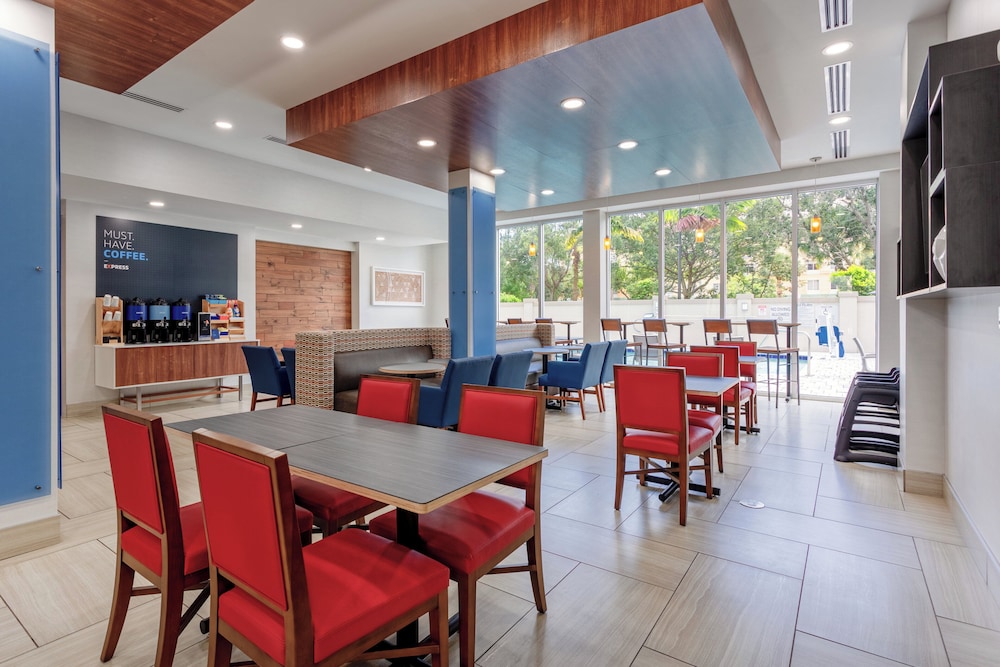 Holiday Inn Express & Suites Miramar - photo 32