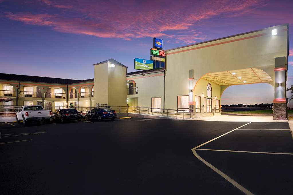 SureStay Hotel by Best Western Mt Pleasant - photo 33