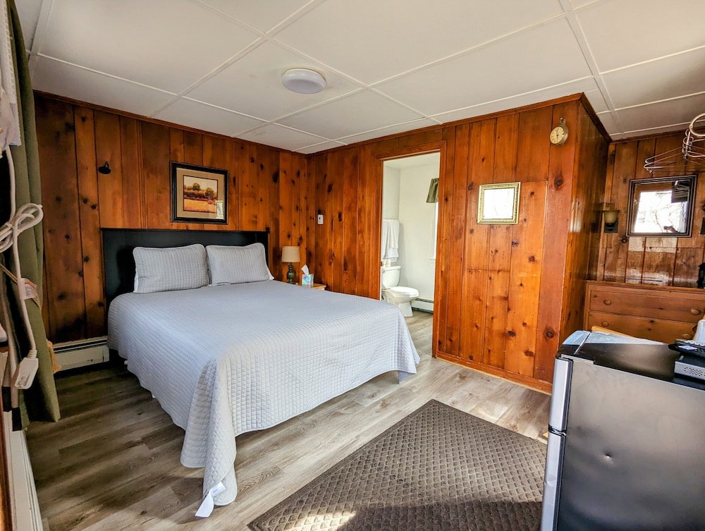 Riverside Motel - photo 2