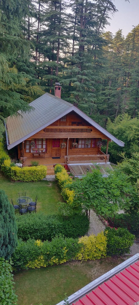 The Chalets Naldehra in Shimla, India
