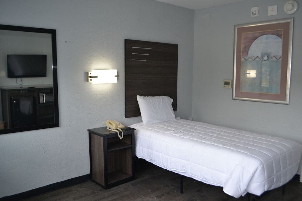 Knights Inn Jacksonville at Harts Rd - photo 5