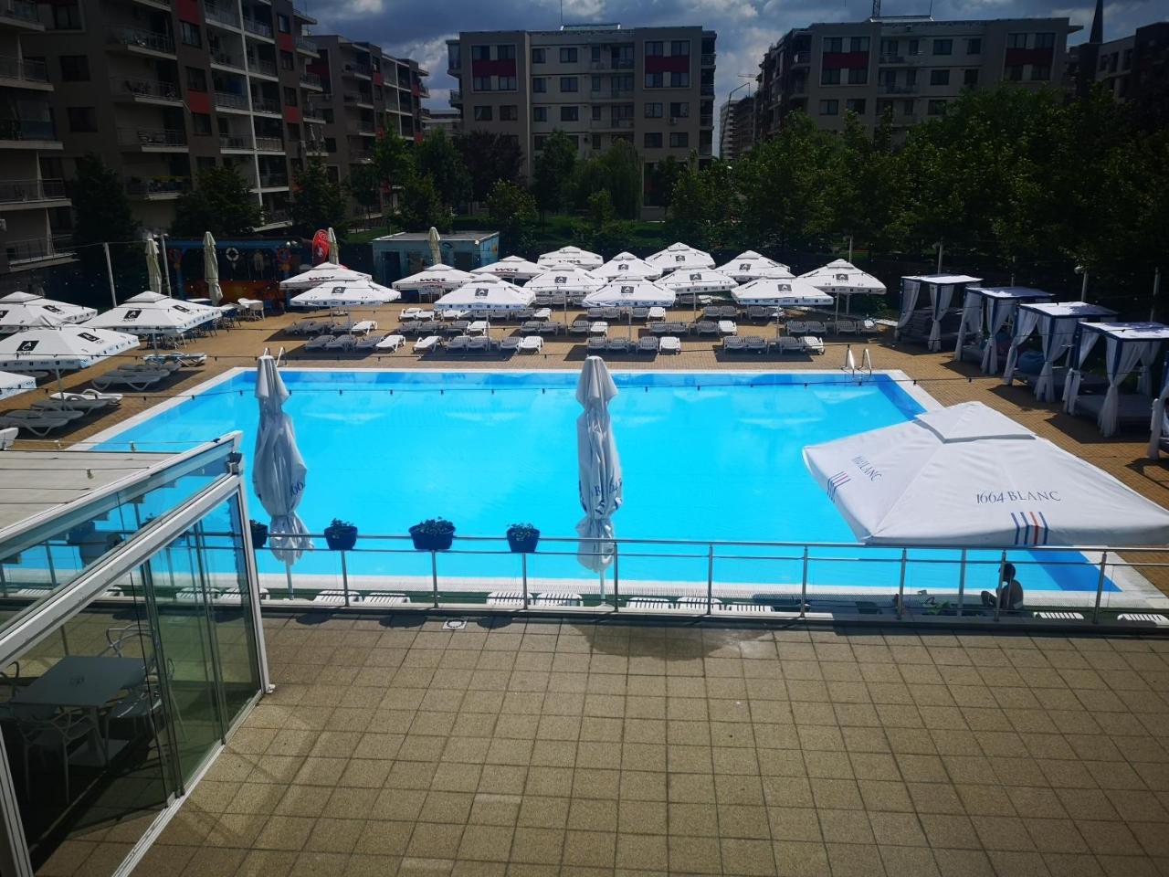 Alex MNL lux Apartment 2 free parking — 4-Star Luxury Hotel in Bucharest, Romania