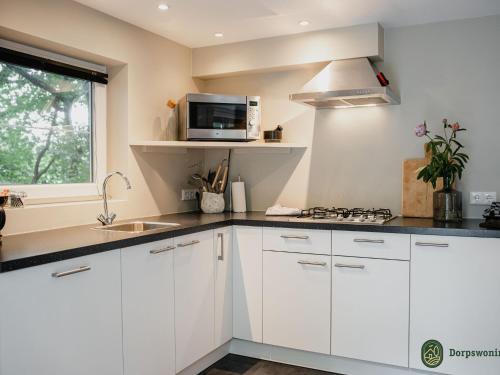 Cozy Cottage in Leenderbos with Hot Tub — Leende — photo 4