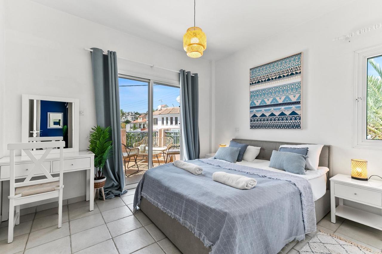 Charming 3 Bedroom Maisonette with Pool Access at Regina Gardens 700 m Venus Beach