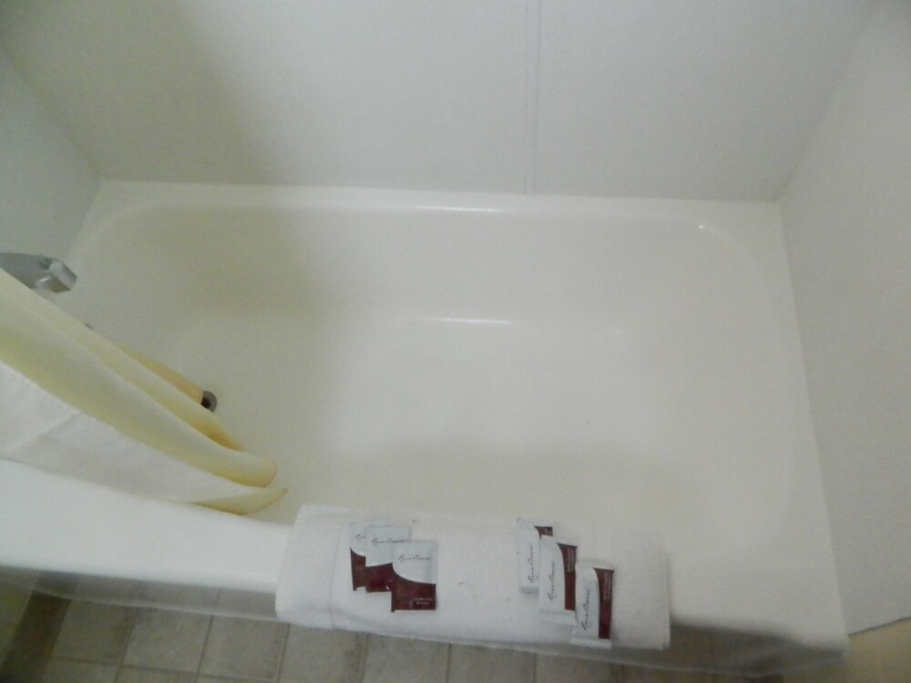 Country Motor Inn - photo 44