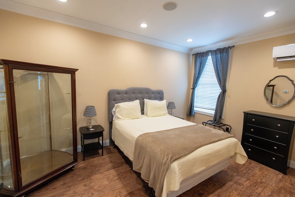 Howard's Creek Inn - photo 28