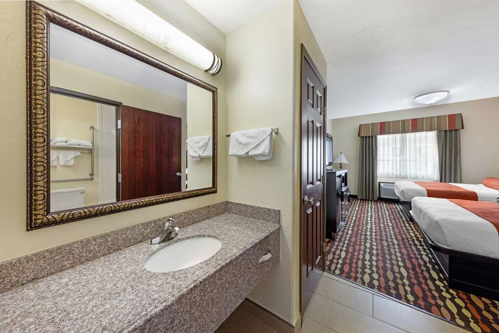 Best Western Greentree Inn & Suites - photo 12