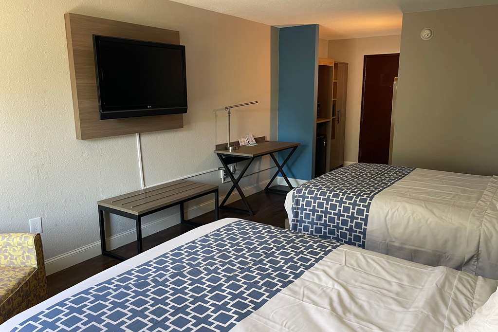Wingate by Wyndham Columbia Fort Jackson - photo 9