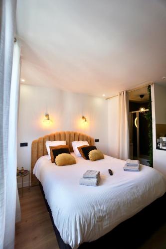 Modern Stud Hyper Centre 50m de la Mer in Concarneau, France