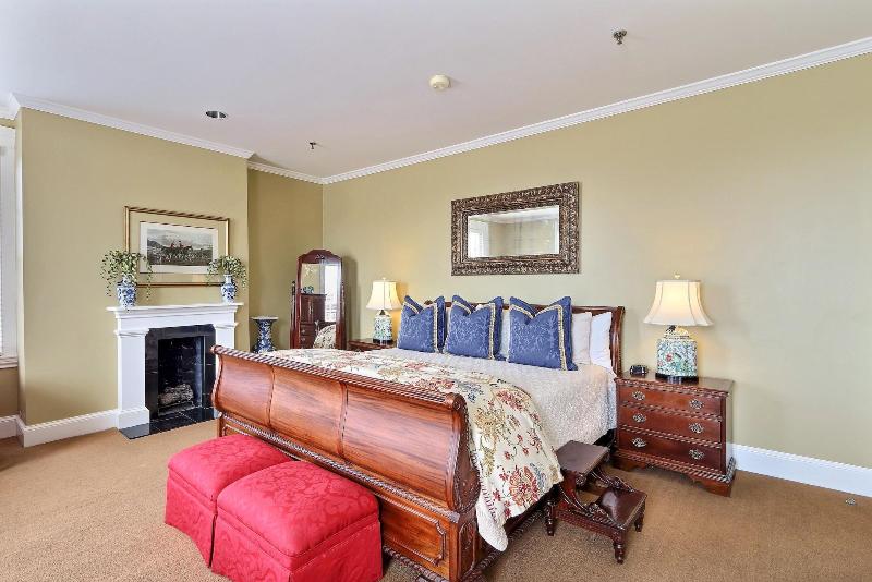 The Presidents Quarters Inn - photo 57