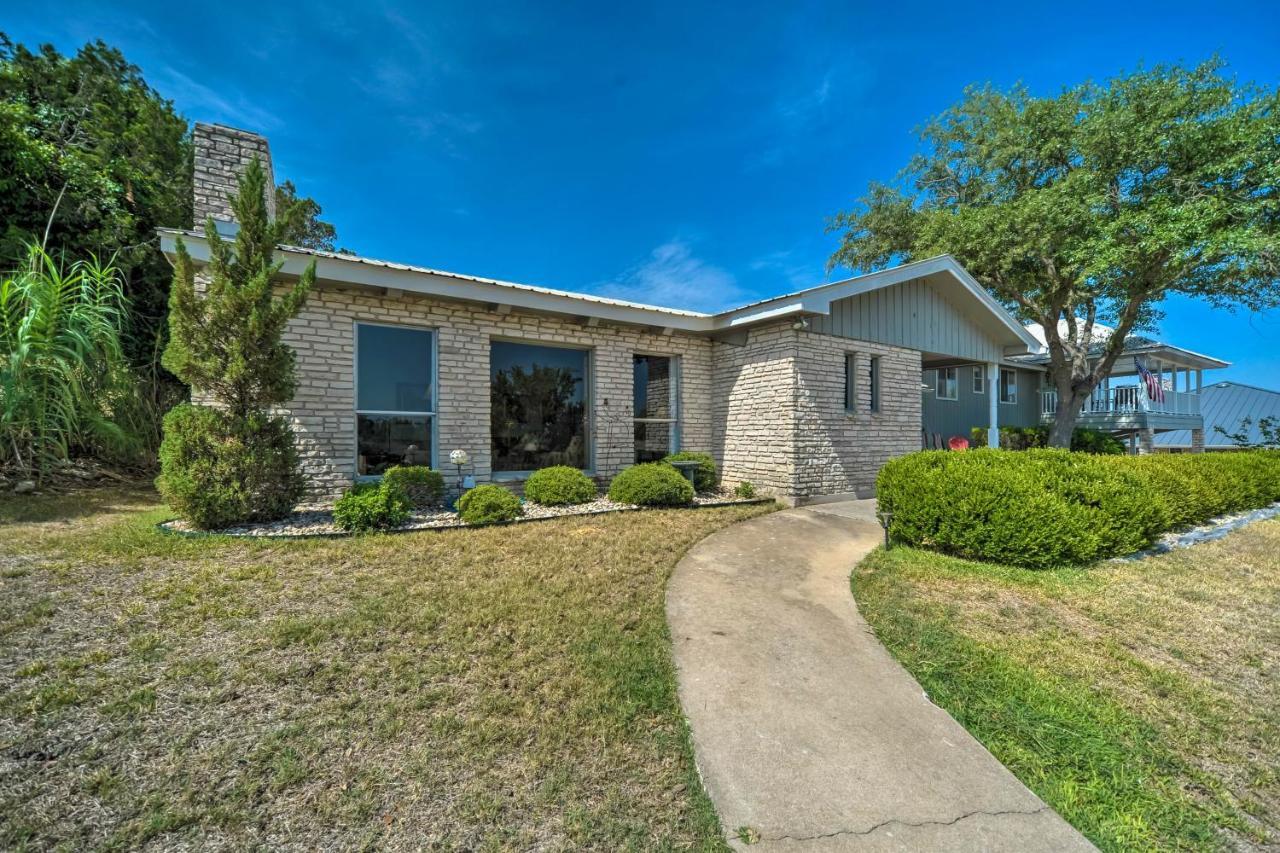 Hillside Manor in Kerrville, United States