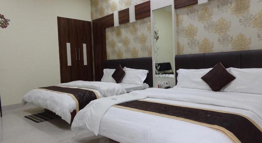 Hotel Prakshi Palace in Datia, India