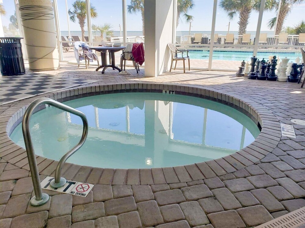 A Piece of Paradise Newly Renovated - photo 4
