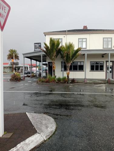 Cosmopolitan Hotel pub restaurant and gaming room in Westport, New Zealand