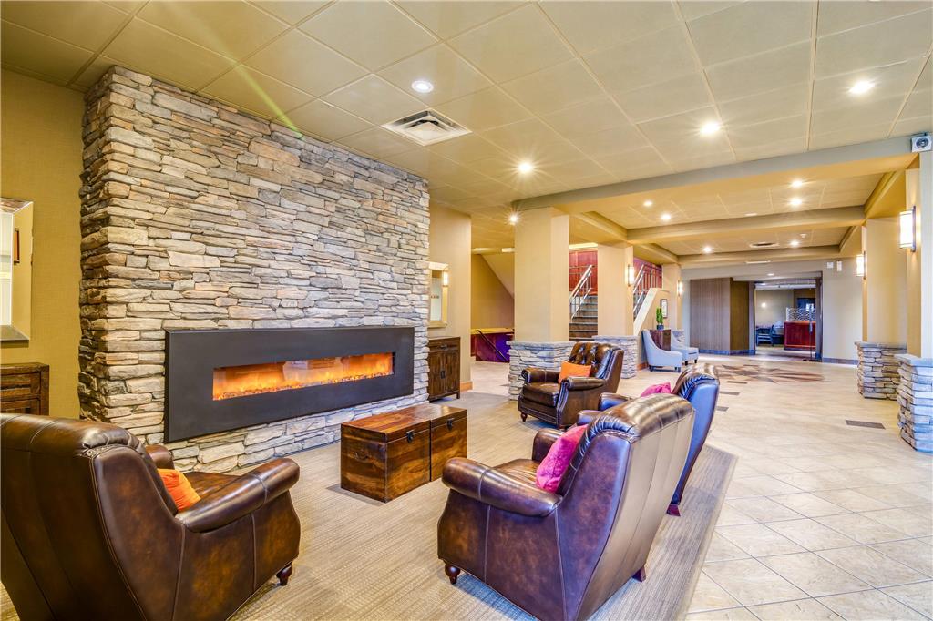 Quality Hotel & Conference Centre — hotel in Peace River