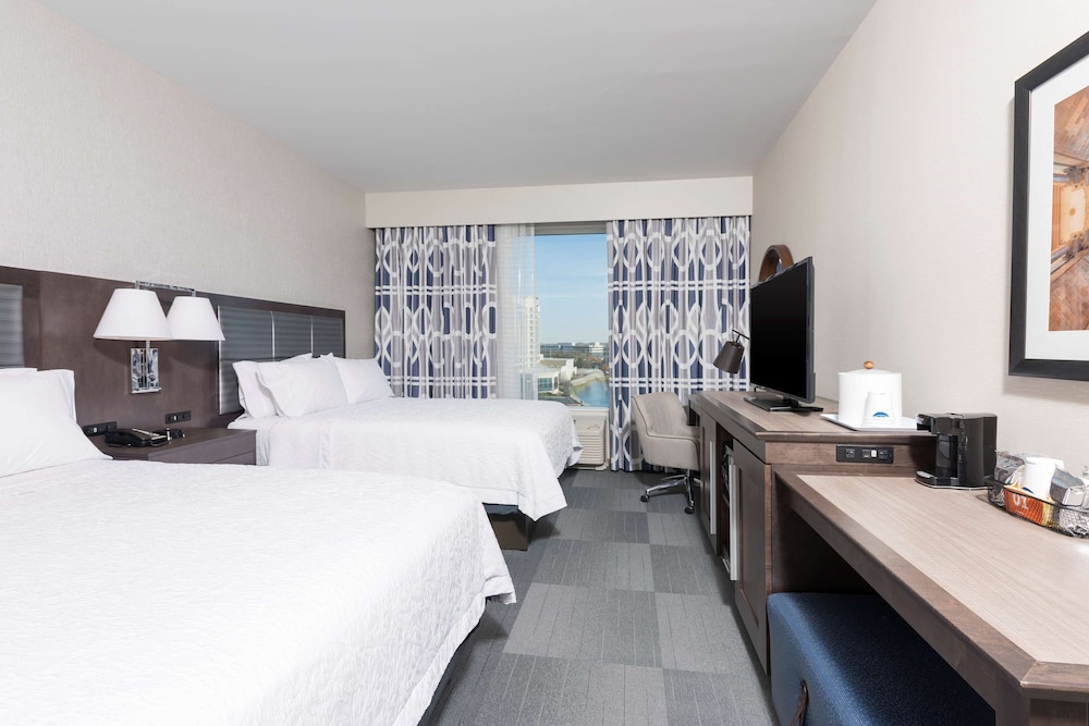Hampton Inn & Suites Indianapolis Keystone - photo 13
