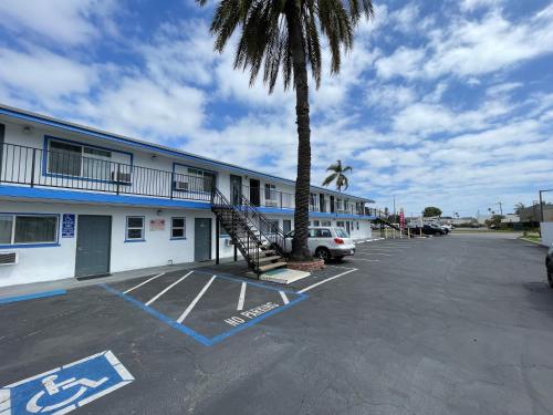 Sunny Sands Inn — Costa Mesa