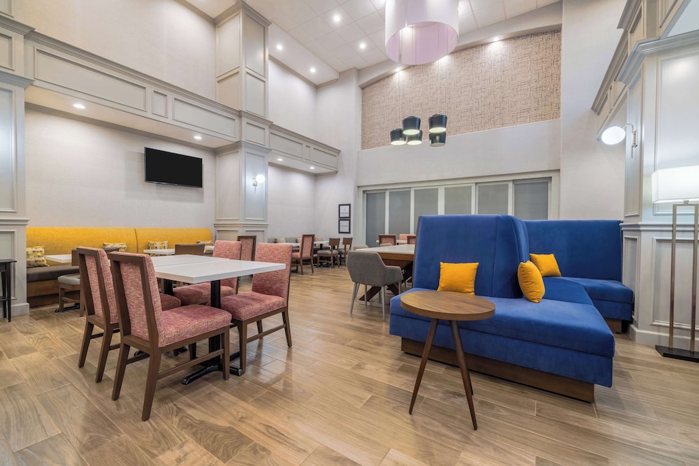 Hampton Inn & Suites Brenham - photo 36