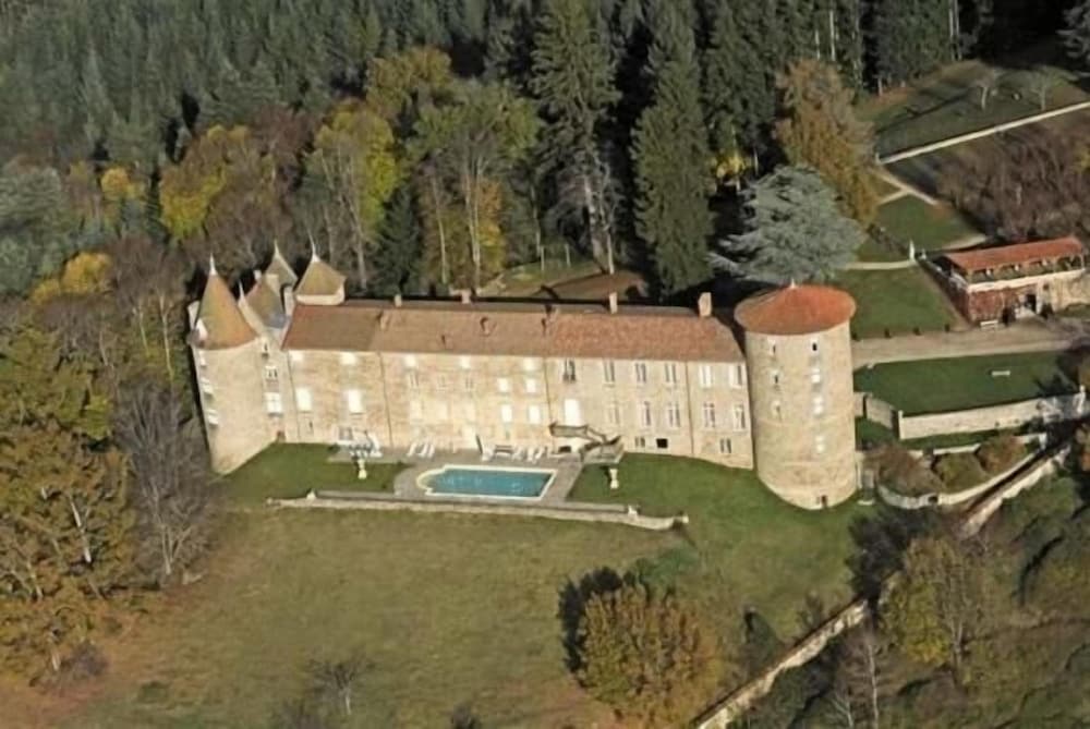Château de Vollore — 4-Star Luxury Hotel in Courpiere, France