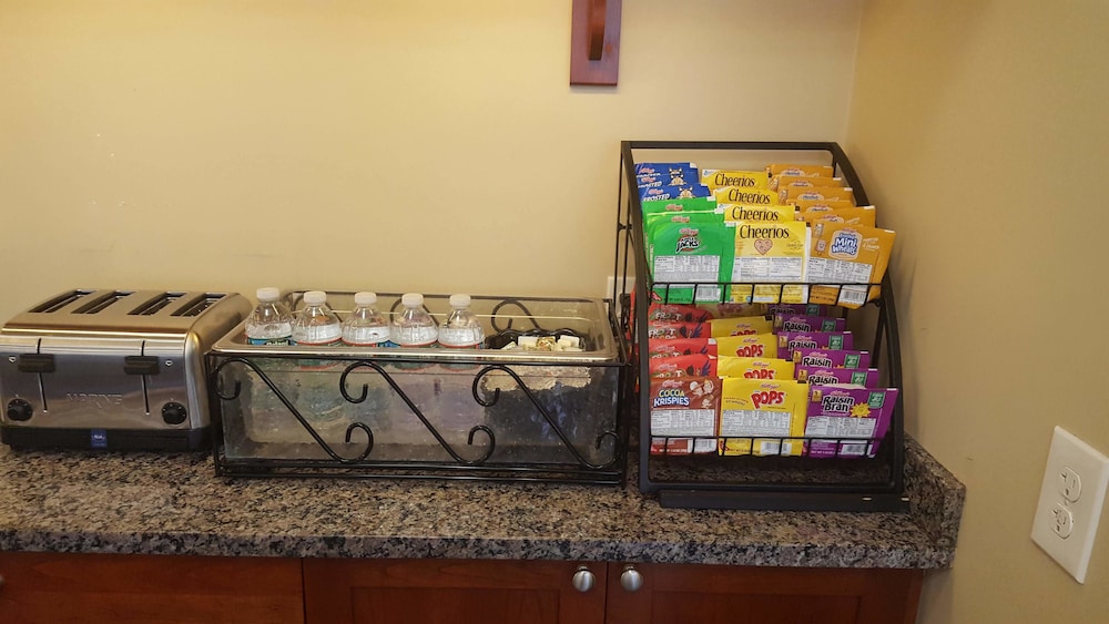 Crescent Suites Hotel - photo 43