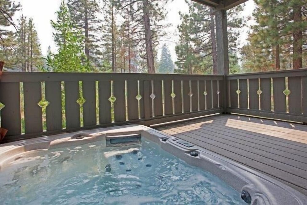 Timbers 1033 in Mammoth Lakes, United States