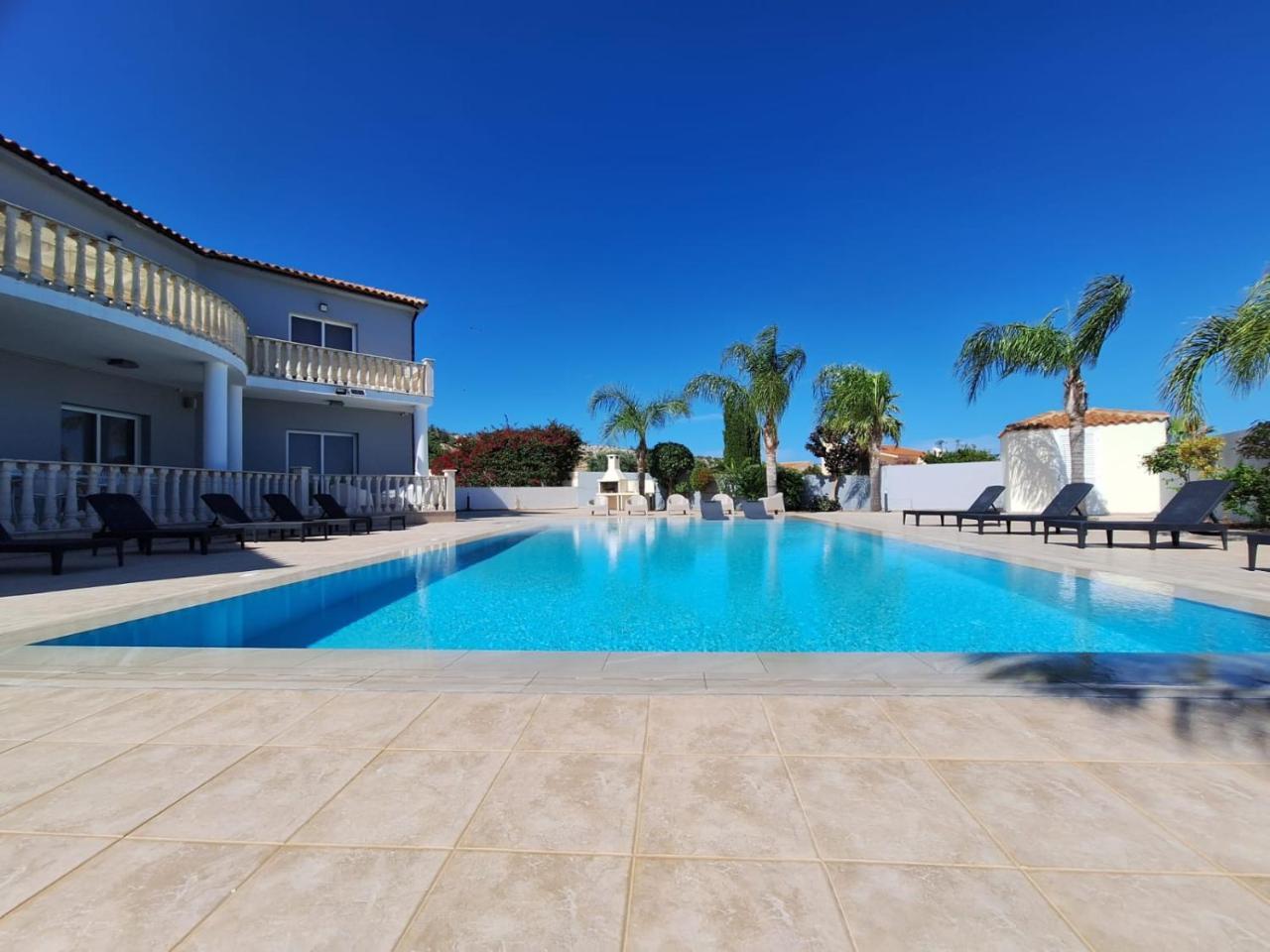 Grand Villa Lynn Seaview Ayia Napa