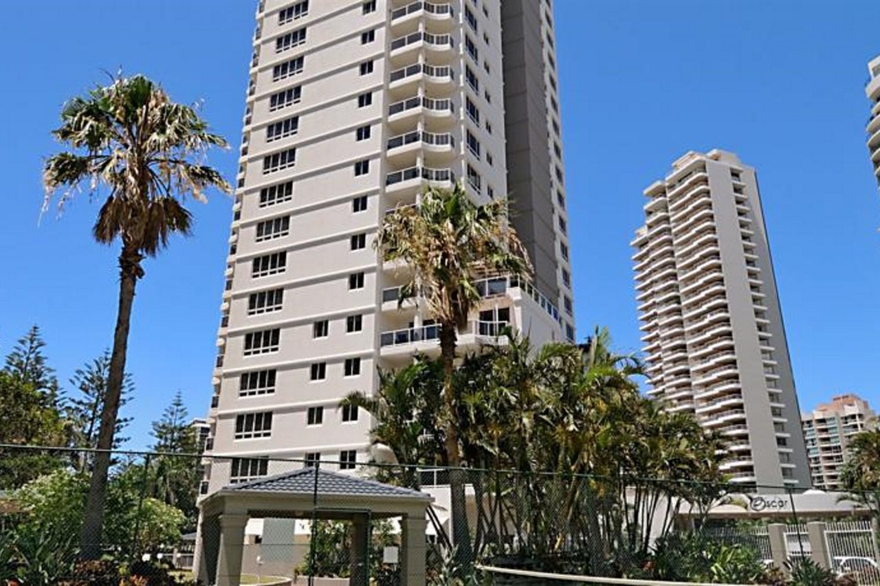Oscar on Main Resort — 4-Star Luxury Hotel in Main Beach, Australia