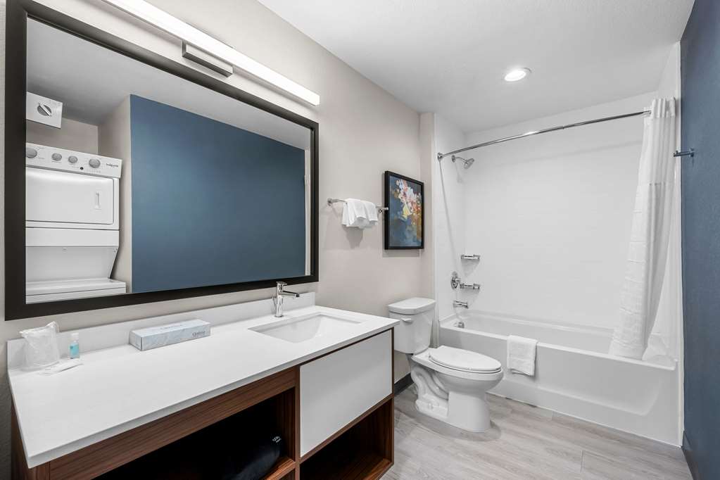 Everhome Suites Fayetteville near Fort Bragg - photo 14