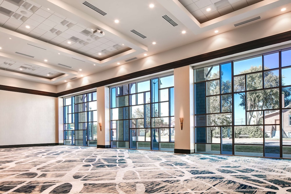 Hilton Garden Inn Manhattan - photo 31