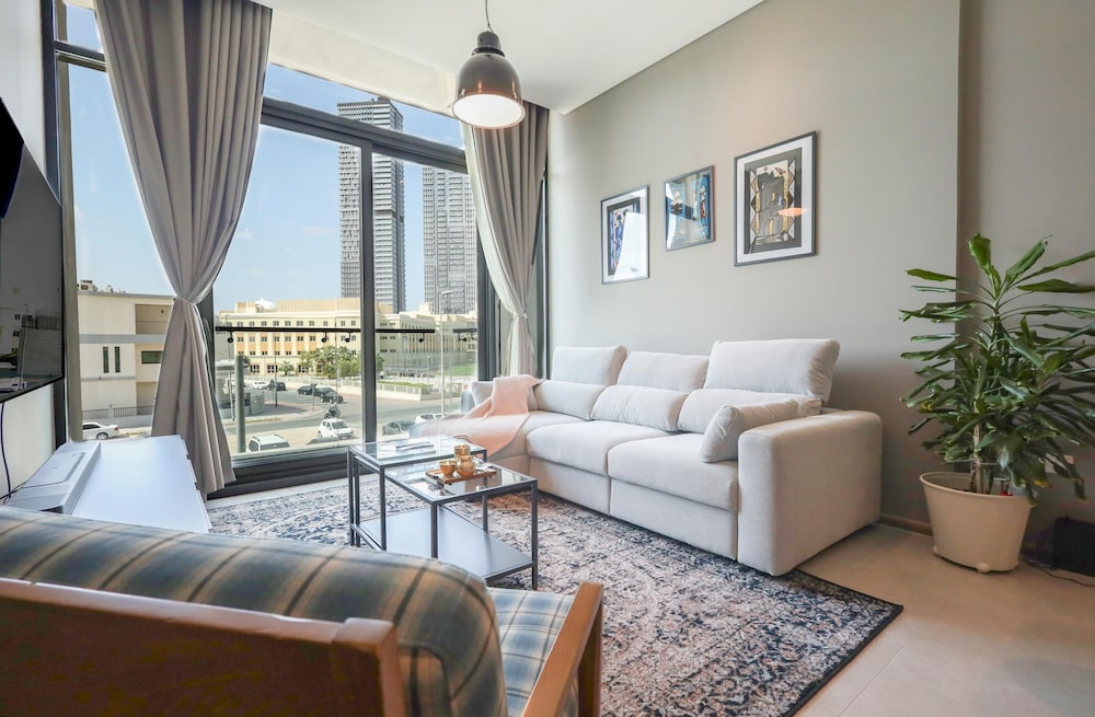 Elite LUX Holiday Homes Luxurious 1BR Suite in Signature Livings JVC Dubai — 4-Star Luxury Hotel in Dubai, United Arab Emirates