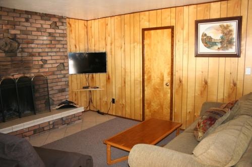 Northwoods Resort Cabins - photo 14