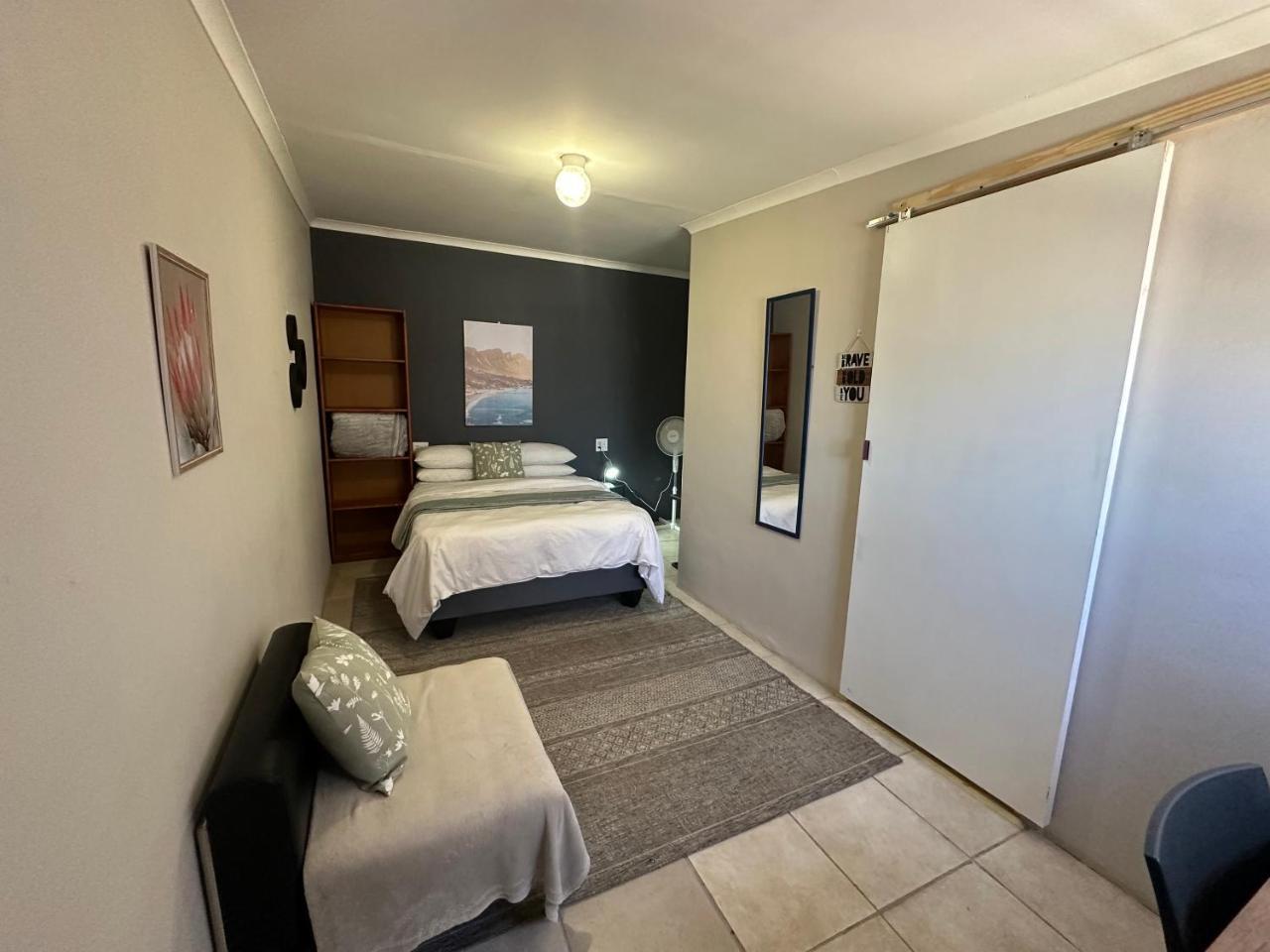 Hide 2 On Rees in East London, South Africa