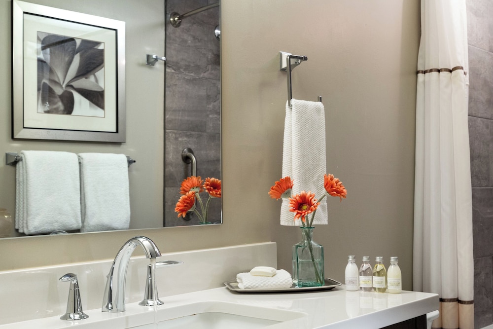Meadowbrook Inn - photo 32