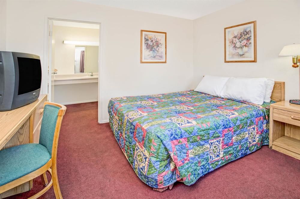 Travelodge Aurora Denver Area - photo 16
