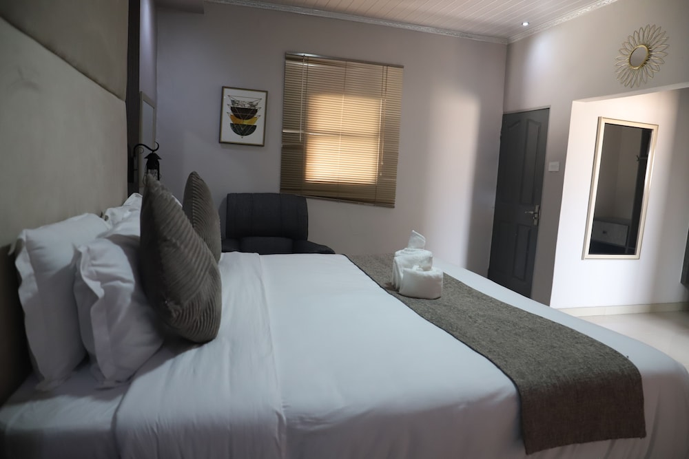 Dikukama Executive Hotel — Tshabong — photo 3