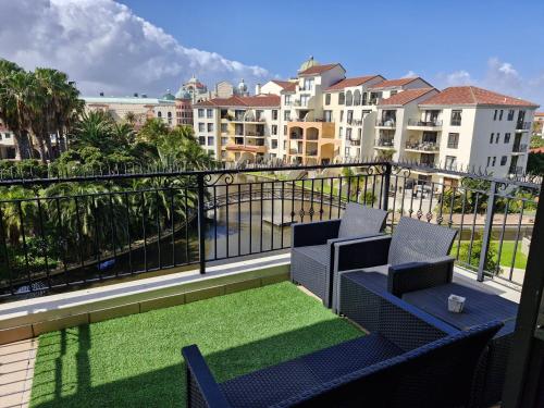 Island Club apartment in Century City 305 Ibiza