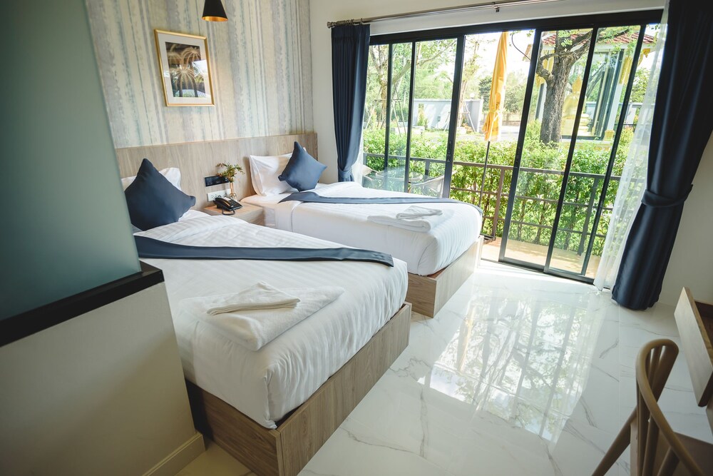 Phuengluang Riverside Hotel Chanthaburi in Chanthaburi, Thailand